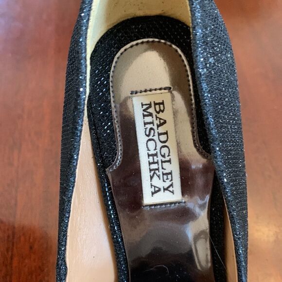 Badgley Mischka Kassidy ll black peep toe 4 1/2” heels Size 9 - Picture 7 of 12